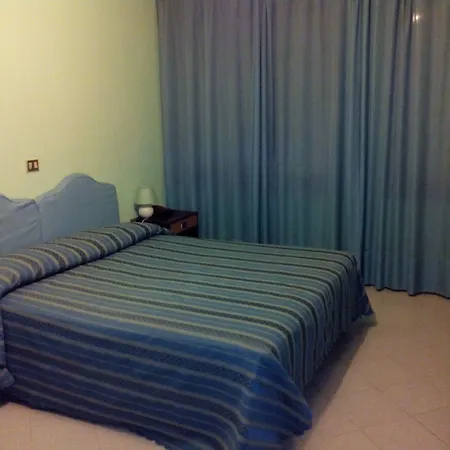 호텔 드 프람 올비아