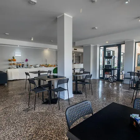 드 프람 호텔 3*